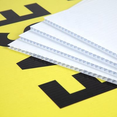 แผ่นพลาสติกลูกฟูกสีขาว 4x8 คอโรพลาสต์ Sheet พิมพ์ได้หลากสีสัน