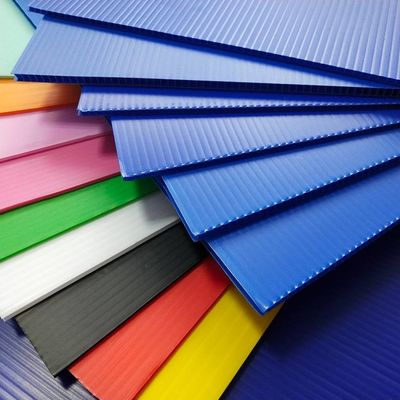 แผ่นพลาสติกกลวง PP ป้องกันแรงกด Correx Corrugated Plastic Board Sheet