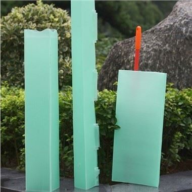 สามเหลี่ยมสี่เหลี่ยม Corrugated คอร์ฟลูต Tree Guard Vine Protector