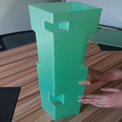 สามเหลี่ยมสี่เหลี่ยม Corrugated คอร์ฟลูต Tree Guard Vine Protector