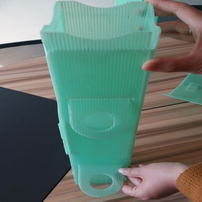 สามเหลี่ยมสี่เหลี่ยม Corrugated คอร์ฟลูต Tree Guard Vine Protector