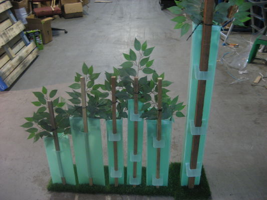Triangle คอร์ฟลูต Tree Guards Bunnings 5mm คอโรพลาสต์ Plastic Tree Protectors
