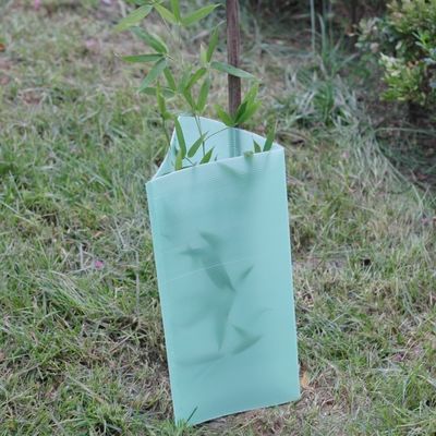 2mm คอร์ฟลูต Corrugated Tree Guards สามเหลี่ยมพลาสติกป้องกันลำต้นของต้นไม้