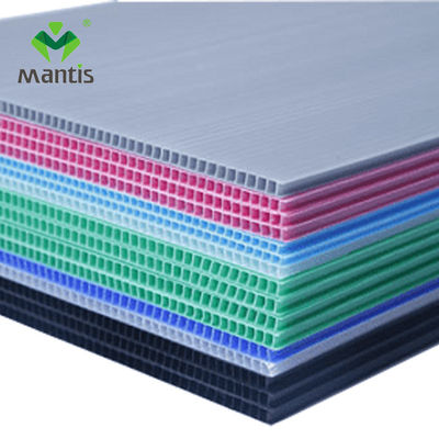 แผ่นโพลีโพรพิลีนสีขาว Correx 4mm 2mm แผ่นพลาสติกลูกฟูก