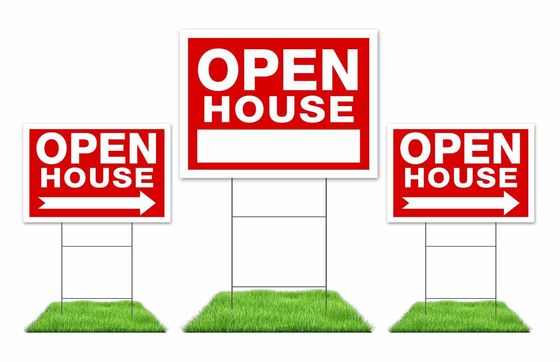 ป้าย Corflute ทนทาน ป้ายพลาสติกลูกฟูกเป็นตัวเลือกที่เหมาะสำหรับนิทรรศการกลางแจ้ง แคมเปญ โครงการก่อสร้าง และกิจกรรมต่างๆ