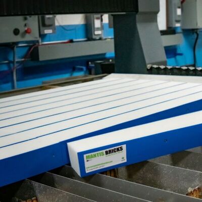 Mantis Waterjet Cutting Bricks provide a stable cutting surface, improving efficiency and reducing costs.